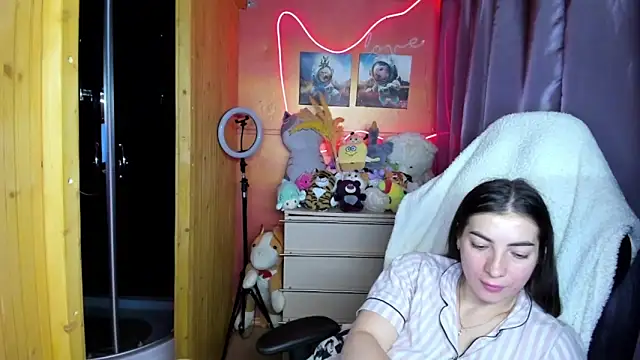 Fiery Brunette  online show from March 2026 11:26:01 AM