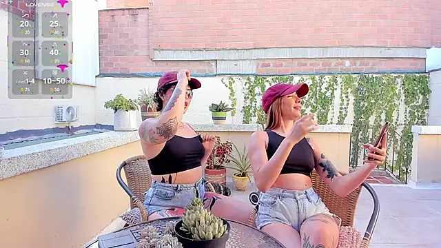 Snapshot of Lauren-Rosse chatting on May 2026 09:42:01 PM Lauren-Rosse online show from May 2026 09:42:01 PM