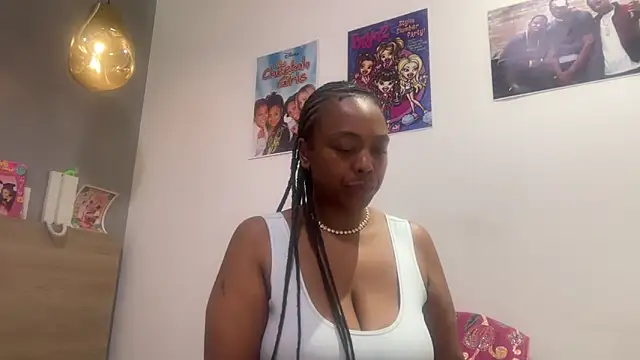 Snapshot of ChocolateCakeQueen chatting on May 2026 01:25:02 AM ChocolateCakeQueen online show from May 2026 01:25:02 AM