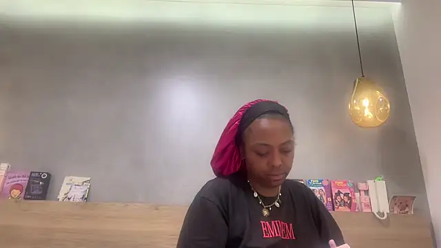 Snapshot of ChocolateCakeQueen chatting on June 2026 05:30:01 AM ChocolateCakeQueen online show from June 2026 05:30:01 AM