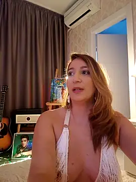 IreneHope online show from March 2025 03:40:02 PM