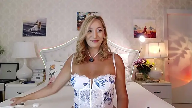 Snapshot of IreneHope chatting on July 2026 08:32:02 AM IreneHope online show from July 2026 08:32:02 AM