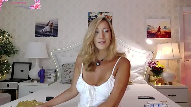 Snapshot of IreneHope chatting on July 2026 08:56:02 AM IreneHope online show from July 2026 08:56:02 AM