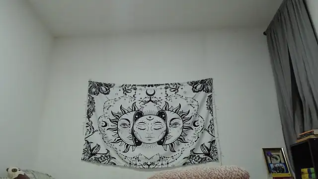 Snapshot of AlinaWoolf_ chatting on December 2024 01:51:01 AM AlinaWoolf online show from December 2024 01:51:01 AM