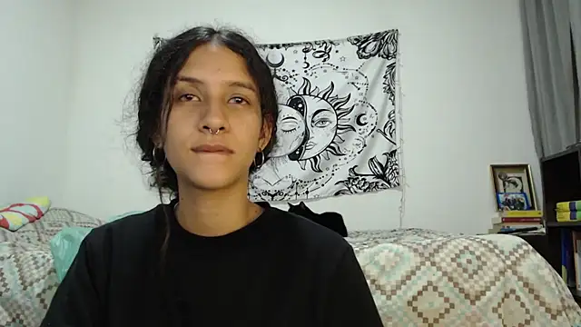 Snapshot of AlinaWoolf_ chatting on March 2025 04:30:02 AM AlinaWoolf online show from March 2025 04:30:02 AM