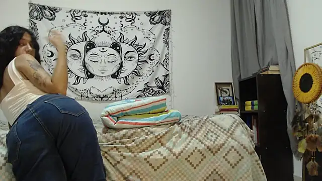 Snapshot of AlinaWoolf_ chatting on March 2025 05:05:02 AM AlinaWoolf online show from March 2025 05:05:02 AM