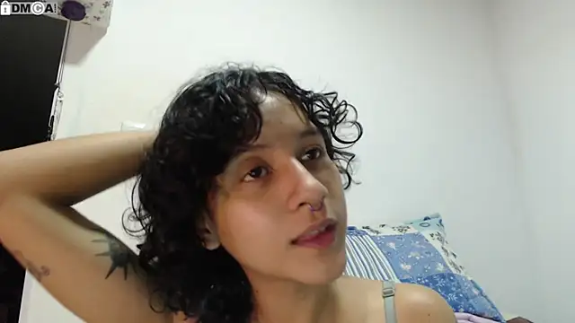 Snapshot of AlinaWoolf_ chatting on September 2025 03:19:01 AM AlinaWoolf online show from September 2025 03:19:01 AM