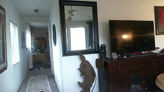 CeceilaMoon online show from November 2025 02:28:01 PM