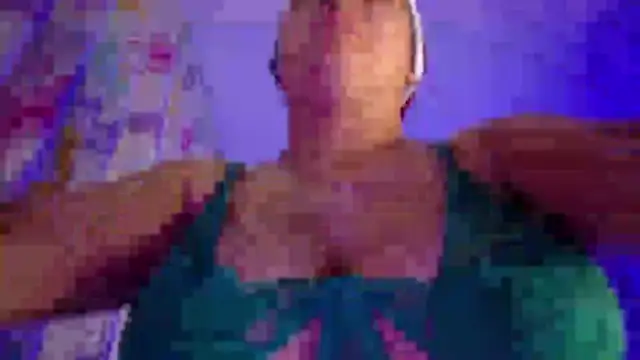 Snapshot of NicolleTaylor chatting on June 2026 03:34:01 AM NicolleTaylor online show from June 2026 03:34:01 AM