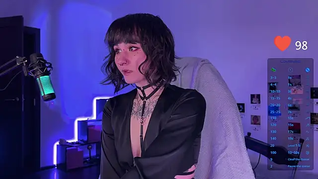 Snapshot of deadlysweet chatting on December 2024 11:17:02 PM deadlysweet online show from December 2024 11:17:02 PM