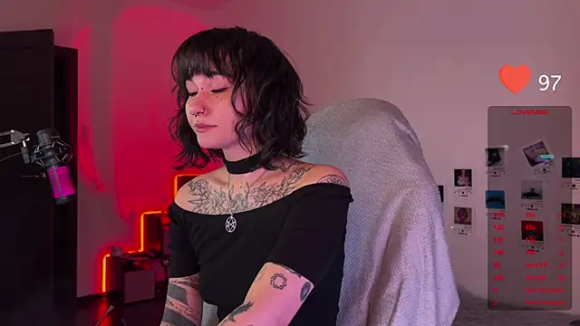 Snapshot of deadlysweet chatting on January 2025 11:47:01 PM deadlysweet online show from January 2025 11:47:01 PM