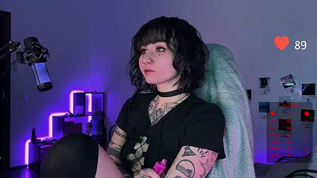 Snapshot of deadlysweet chatting on February 2025 09:59:02 PM deadlysweet online show from February 2025 09:59:02 PM