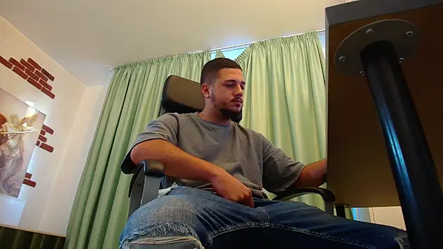 Snapshot of JoshKnights chatting on September 2025 04:57:01 AM JoshKnights online show from September 2025 04:57:01 AM