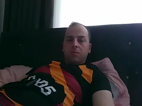Snapshot of Yldrmm_9553 chatting on May 2026 11:27:02 AM Yldrmm 9553 online show from May 2026 11:27:02 AM