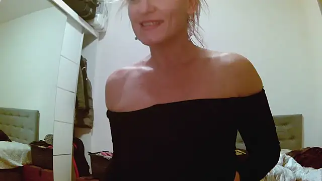 Snapshot of Sexyycattt chatting on January 2025 01:04:01 AM Sexyycattt online show from January 2025 01:04:01 AM