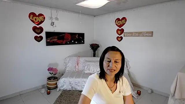 lollita 23  online show from April 2026 07:14:01 PM