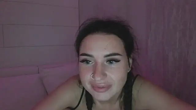 Snapshot of KristinSquirt chatting on October 2025 03:50:01 AM KristinSquirt online show from October 2025 03:50:01 AM