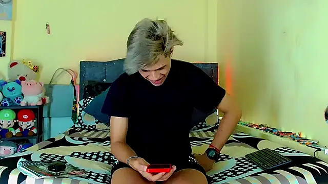 Snapshot of Liamscott_ chatting on April 2026 10:34:02 PM Liamscott online show from April 2026 10:34:02 PM