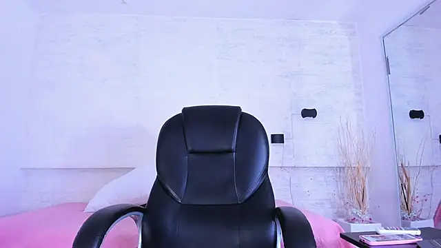 Snapshot of millie_brown21 chatting on February 2026 07:40:01 PM millie brown21 online show from February 2026 07:40:01 PM