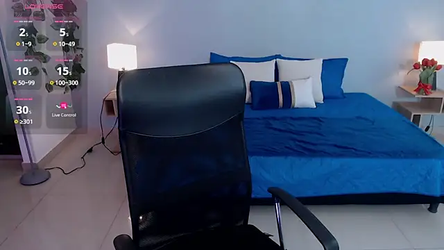 JasmineCampbell  online show from October 2025 01:32:02 PM