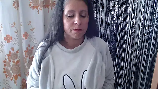 Snapshot of LucifernandaSw chatting on February 2025 04:10:02 PM LucifernandaSw online show from February 2025 04:10:02 PM