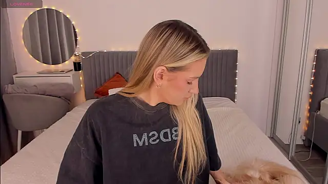 CassieRayss online show from April 2026 12:31:01 PM