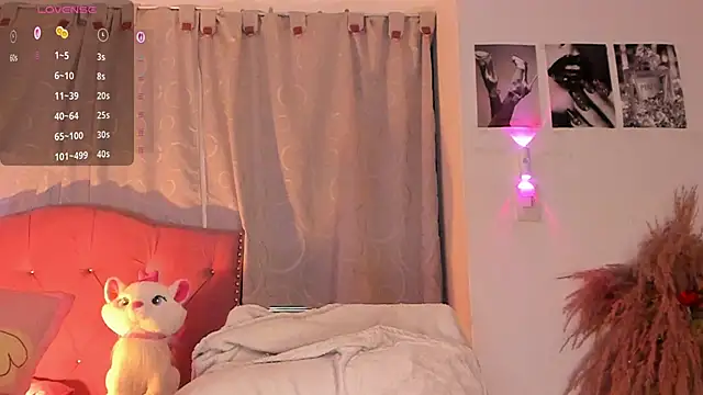 charlotte-Love09 online show from March 2026 08:19:01 AM