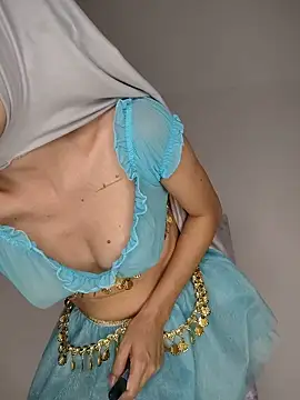 Snapshot of hanaa_18 chatting on February 2026 07:45:01 PM hanaa 18 online show from February 2026 07:45:01 PM