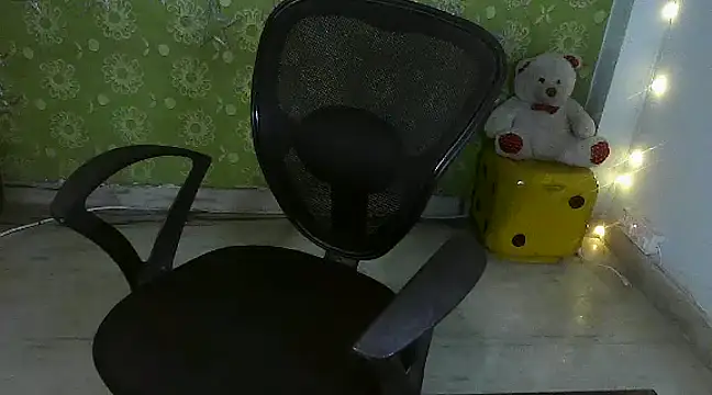 Snapshot of _Redwine_ chatting on December 2024 05:42:01 AM Redwine online show from December 2024 05:42:01 AM