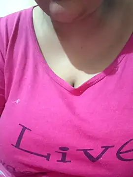 Snapshot of _Redwine_ chatting on January 2025 03:14:02 PM Redwine online show from January 2025 03:14:02 PM