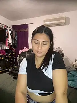 Snapshot of valentinesexx chatting on December 2024 07:48:02 PM valentinesexx online show from December 2024 07:48:02 PM