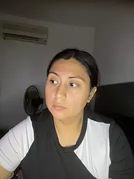 Snapshot of valentinesexx chatting on December 2024 10:54:02 PM valentinesexx online show from December 2024 10:54:02 PM