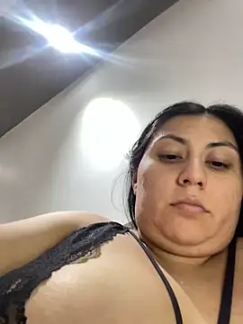 Snapshot of valentinesexx chatting on January 2025 01:34:02 AM valentinesexx online show from January 2025 01:34:02 AM