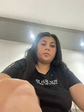 Snapshot of valentinesexx chatting on January 2025 05:29:02 AM valentinesexx online show from January 2025 05:29:02 AM