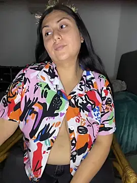 Snapshot of valentinesexx chatting on February 2025 01:45:01 AM valentinesexx online show from February 2025 01:45:01 AM