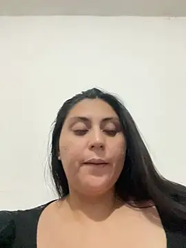 Snapshot of valentinesexx chatting on May 2026 07:03:01 AM valentinesexx online show from May 2026 07:03:01 AM