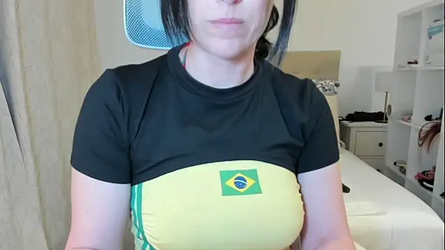 emmita69  online show from April 2026 04:13:02 AM