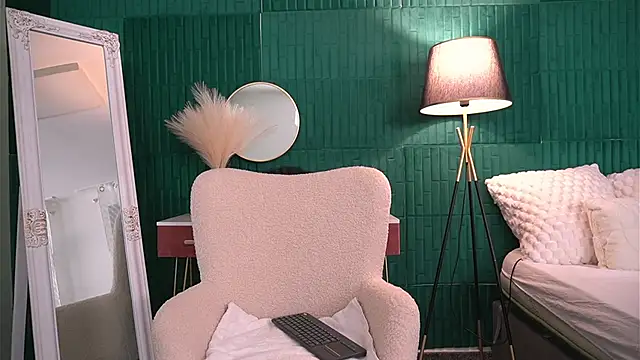 HaileyMoonn online show from November 2025 03:40:02 AM