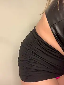 Snapshot of Nayafreaky chatting on February 2025 12:41:01 AM Nayafreaky online show from February 2025 12:41:01 AM