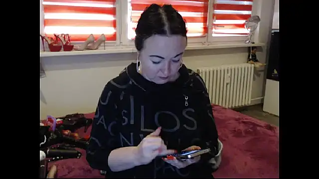 Snapshot of Alexie33 chatting on April 2026 12:49:01 PM Alexie33 online show from April 2026 12:49:01 PM