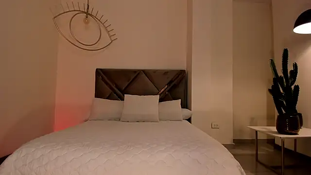 DominiqueVega online show from November 2025 11:41:01 PM