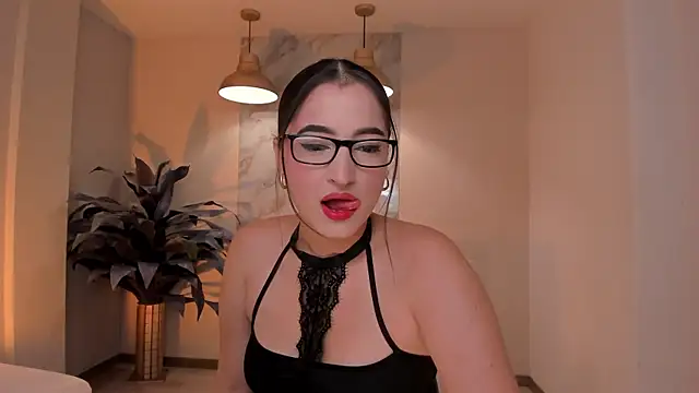 Snapshot of DominiqueVega chatting on July 2026 09:09:02 PM DominiqueVega online show from July 2026 09:09:02 PM