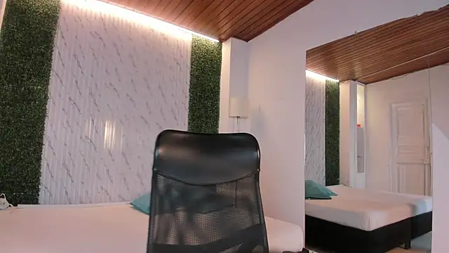 carina rossi online show from November 2025 01:04:02 PM