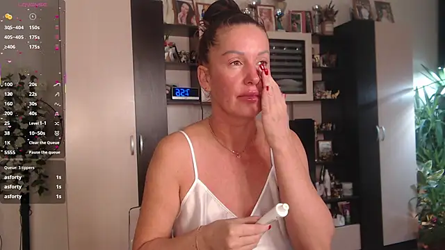 SheilaRyan online show from November 2025 04:55:01 AM