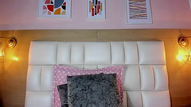 Dollar-girl online show from January 2025 04:12:02 PM