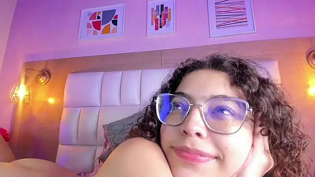 Dollar-girl online show from January 2025 05:53:01 PM