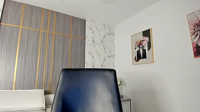 Dollar-girl online show from April 2026 01:42:02 PM