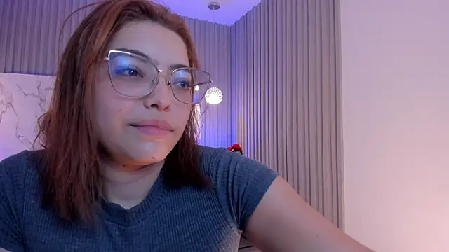 Snapshot of Dollar-girl chatting on May 2026 12:39:01 AM Dollar-girl online show from May 2026 12:39:01 AM