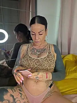 Snapshot of EmilyDiazofficial chatting on July 2026 06:53:02 AM EmilyDiazofficial online show from July 2026 06:53:02 AM