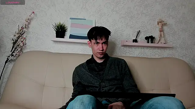 Snapshot of CalvinOwens chatting on February 2025 02:44:02 PM CalvinOwens online show from February 2025 02:44:02 PM